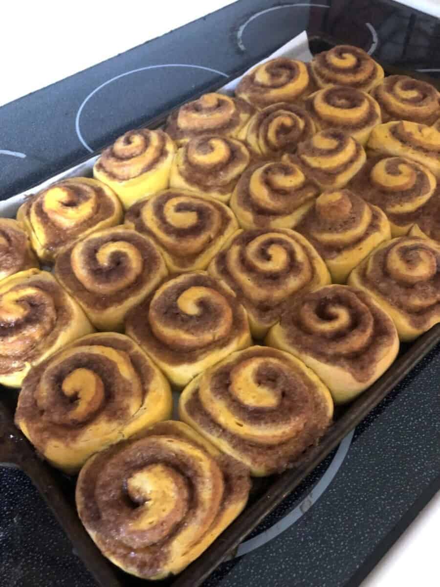 Cinnamon Rolls For A Crowd How To Prep Ahead Cook for Folks